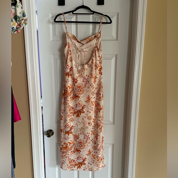 Petal & Pup Yelena Dress ❤️🧡 - Picture 6 of 8